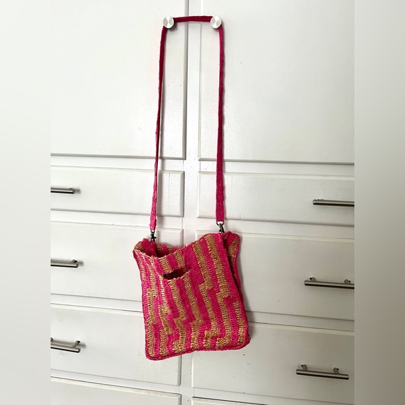 🆕 Free People Brunch Date crossbody clutch in pink punch - Picture 9 of 12